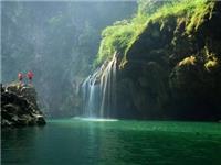 坐龙峡